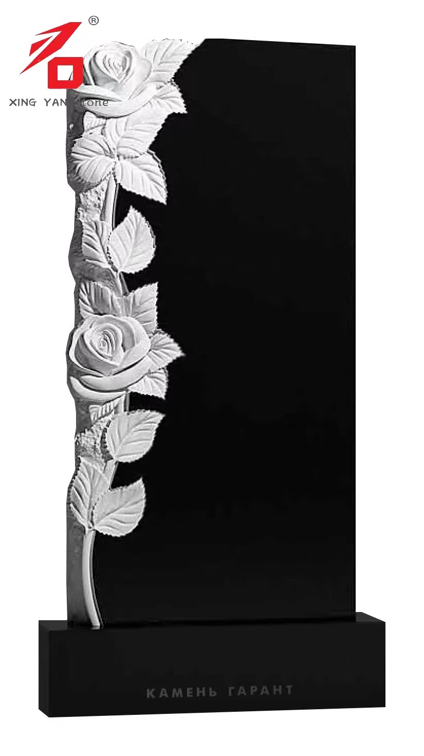 Monumentum sculptile rosas facta de nigro
